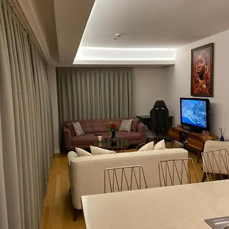 Ultra Lux Daire Apartment *